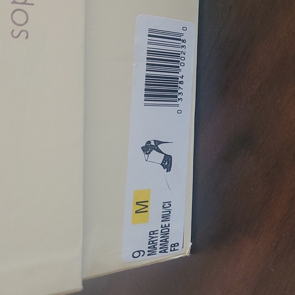 Very loved, worn once, size 9, Sophie Theallet for Nine West 6 in. heels. - Picture 3 of 4